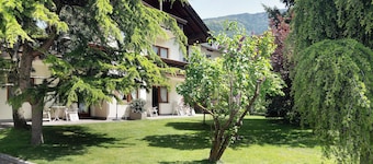 Apartment 'Mayr FĂŒnf' with Mountain View, Balcony and Wi-Fi