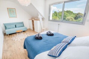 3 chambres, fer et planche à repasser, lit parapluie, Wi-Fi gratuit