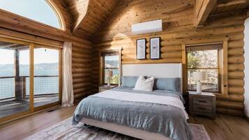 2 多间卧室、办公桌、熨斗/熨衣板、旅行婴儿床