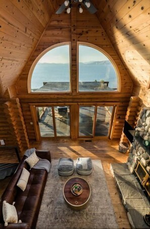 Smart TV, fireplace, video games, foosball - TimberTales - A cozy log cabin with magical lakeviews (Kelseyville)