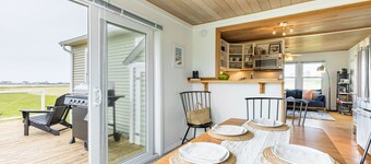 Swan Lake Cottage by AvantStay | Views + Firepit