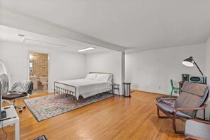 1 chambre, bureau, Wi-Fi, draps fournis