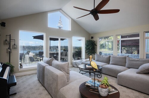 Fairway Harbor View by AvantStay | Outdoor Oasis