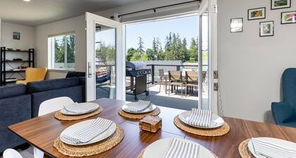 Twin Oaks Retreat by AvantStay | Mins to Freeland