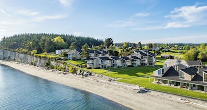 Mutiny Bay Condo by AvantStay | Walk to the Beach