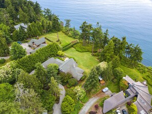 Exterior - Goldilocks by AvantStay | Luxury Waterfront Home (Greenbank)