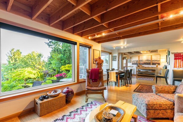 スマートテレビ、暖炉