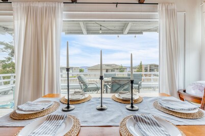 Totally Beachin' Getaway by AvantStay | Waterfront