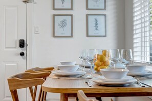 Dining - Sunset Hideaway: Your Luxury Dream Summer Retreat (Phoenix)