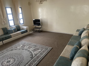 Living area - Very comfortable apartment in a residential area........ (Nouakchott)