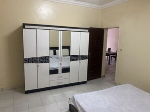 3 bedrooms, WiFi, bed sheets