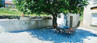 The Moulin Brochat Loft with jacuzzi area