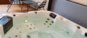 Le Loft du Moulin Brochat avec espace jacuzzi commun