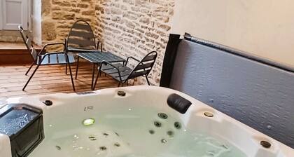 Le Loft du Moulin Brochat avec espace jacuzzi commun