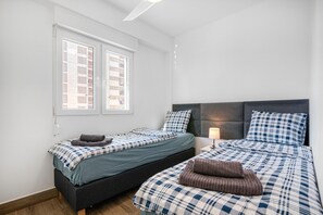 2 bedrooms, free WiFi, bed sheets - Holiday Apartment "Soleole8" with Shared Terrace, A/C & Wi-Fi (Gandia)