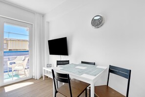 Dining - Holiday Apartment "Soleole5" with Shared Terrace, A/C & Wi-Fi (Gandia)