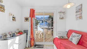 Télévision, table de tennis de table