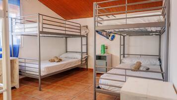 6 bedrooms, iron/ironing board, free WiFi, bed sheets
