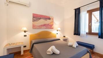 4 Schlafzimmer, BĂŒgeleisen/BĂŒgelbrett, kostenloses WLAN, BettwĂ€sche