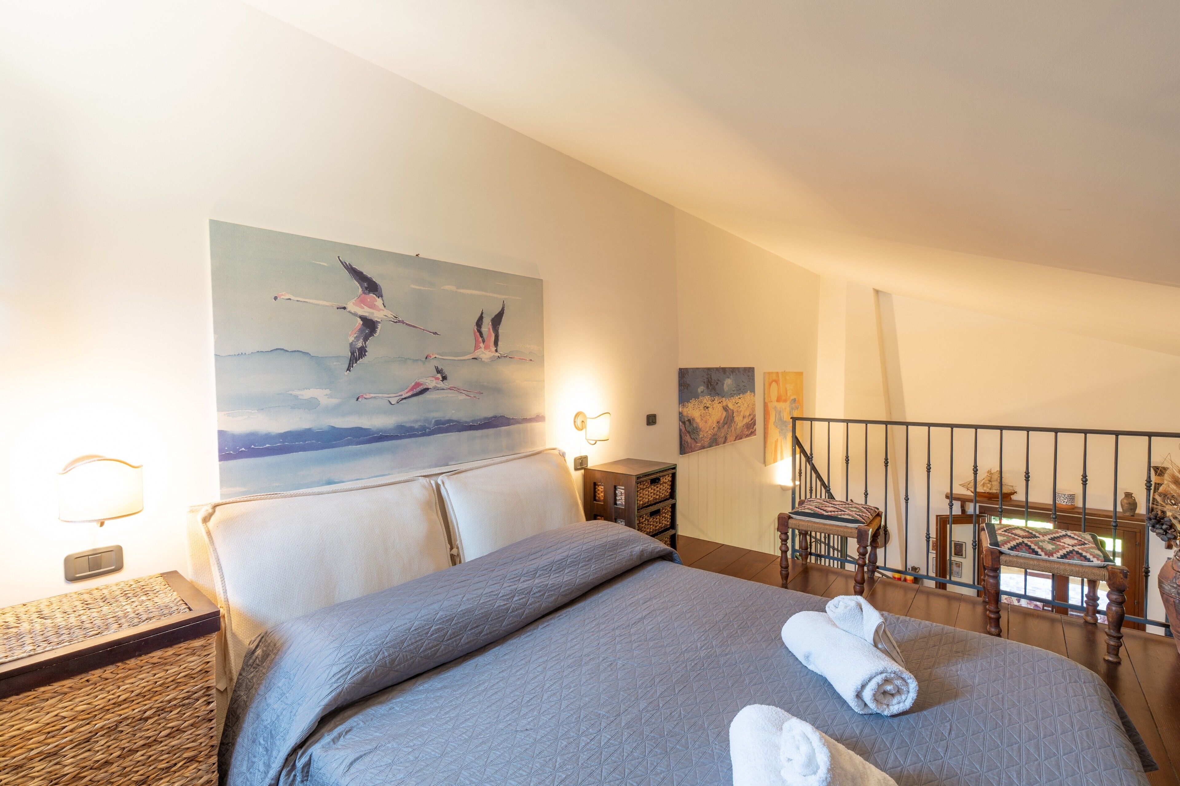 4 bedrooms, iron/ironing board, WiFi (free), bed sheets