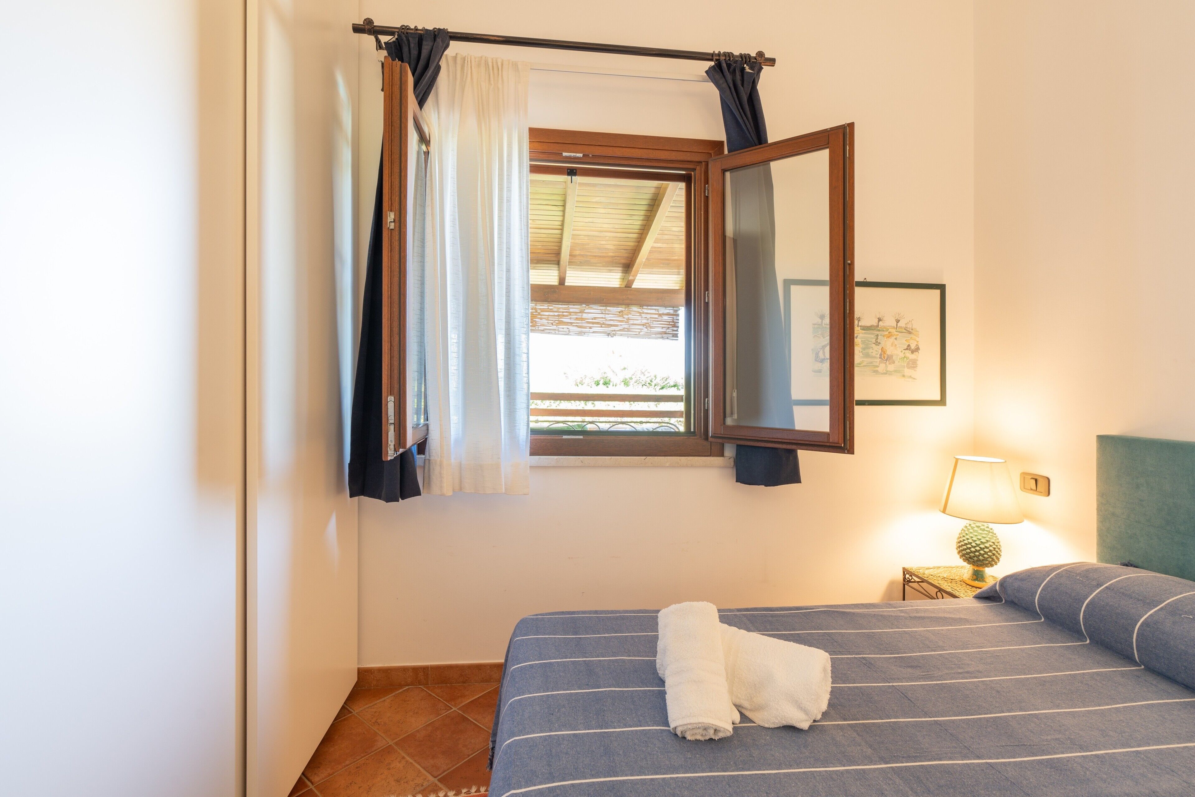 4 chambres, fer et planche à repasser, Wi-Fi gratuit, draps fournis