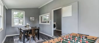 Hot Tub | 9 beds | Fenced Yard