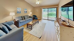 TV - Scenic Golf Villa River Club 2BR Getaway (Pawleys Island)