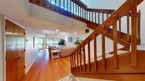 Interior - Beach and Golf Dreams: 3 Bedroom 2 Bath (Pawleys Island)