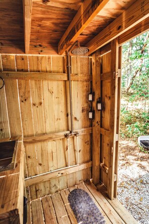 Towels - Secluded Tiny Home A-Frame | Romance | Glamping (Rockbridge)