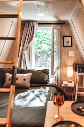 1 bedroom, free WiFi, bed sheets - Secluded A-Frame | Near Conkle`s | Romantic Stay (Rockbridge)