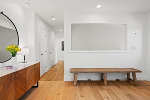 Interior - Eagle Ridge - 3 BD with Pool and Views (Penngrove)