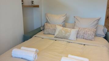 1 chambre, lit parapluie, Wi-Fi gratuit, draps fournis