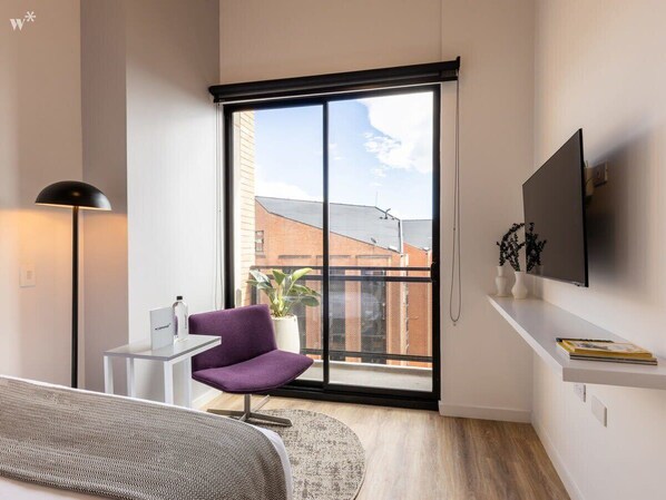 1 chambre, bureau, fer et planche à repasser, Wi-Fi