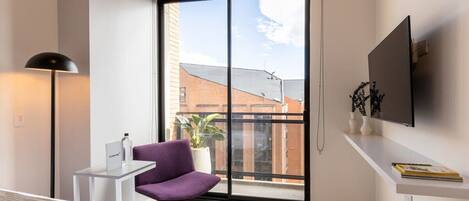 1 chambre, bureau, fer et planche à repasser, Wi-Fi