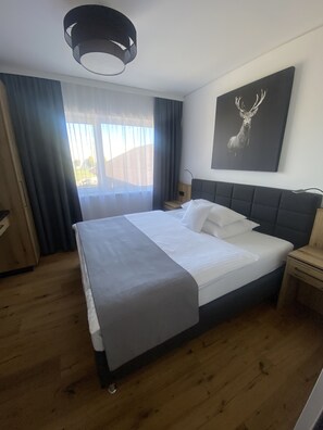 舒適客房 | 1 間睡房、房內夾萬、獨特設計、書桌