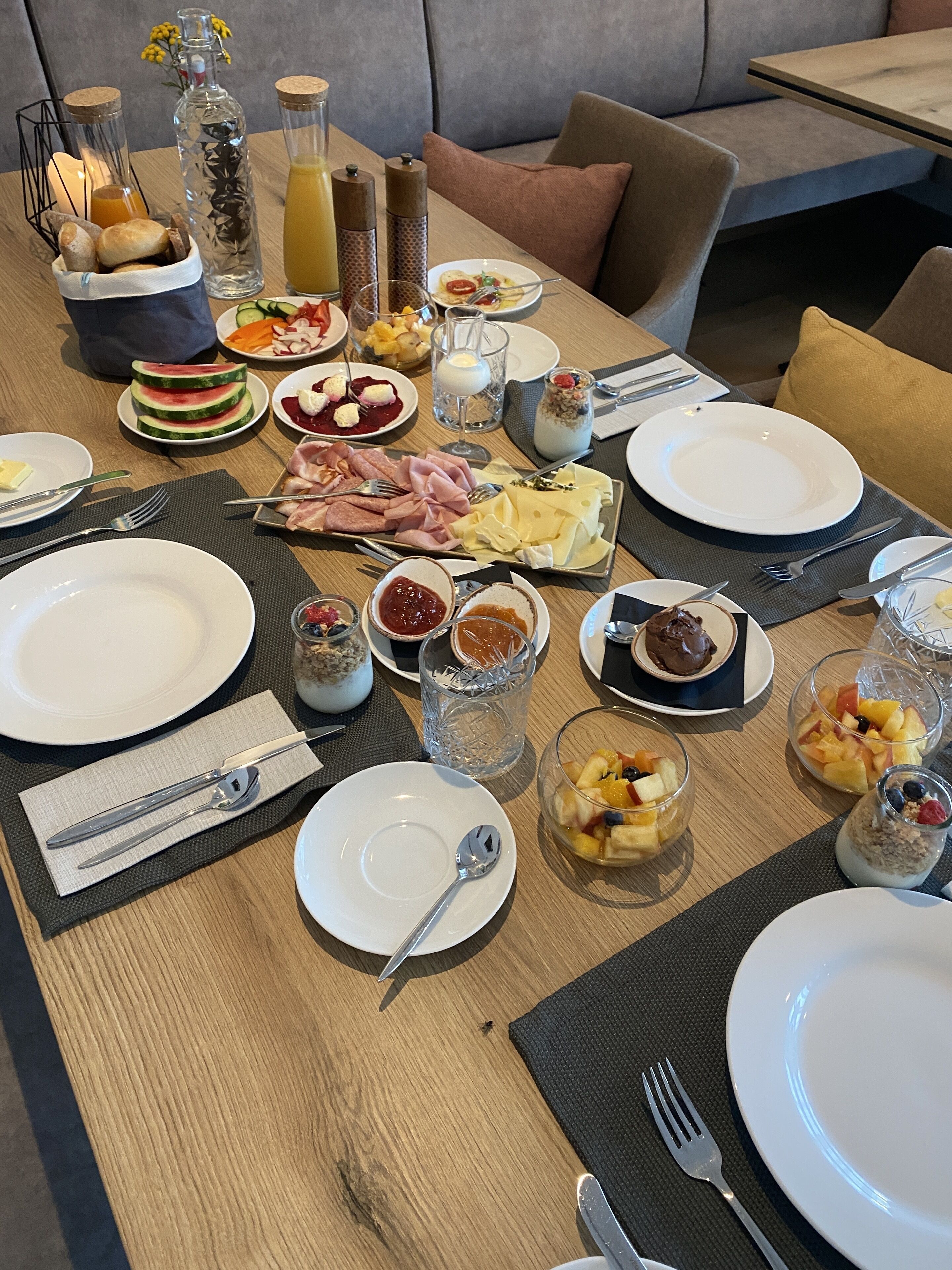 Free daily continental breakfast 