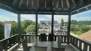 顶层房 | 1 多间卧室、笔记本电脑工作区、熨斗/熨衣板、免费 WiFi