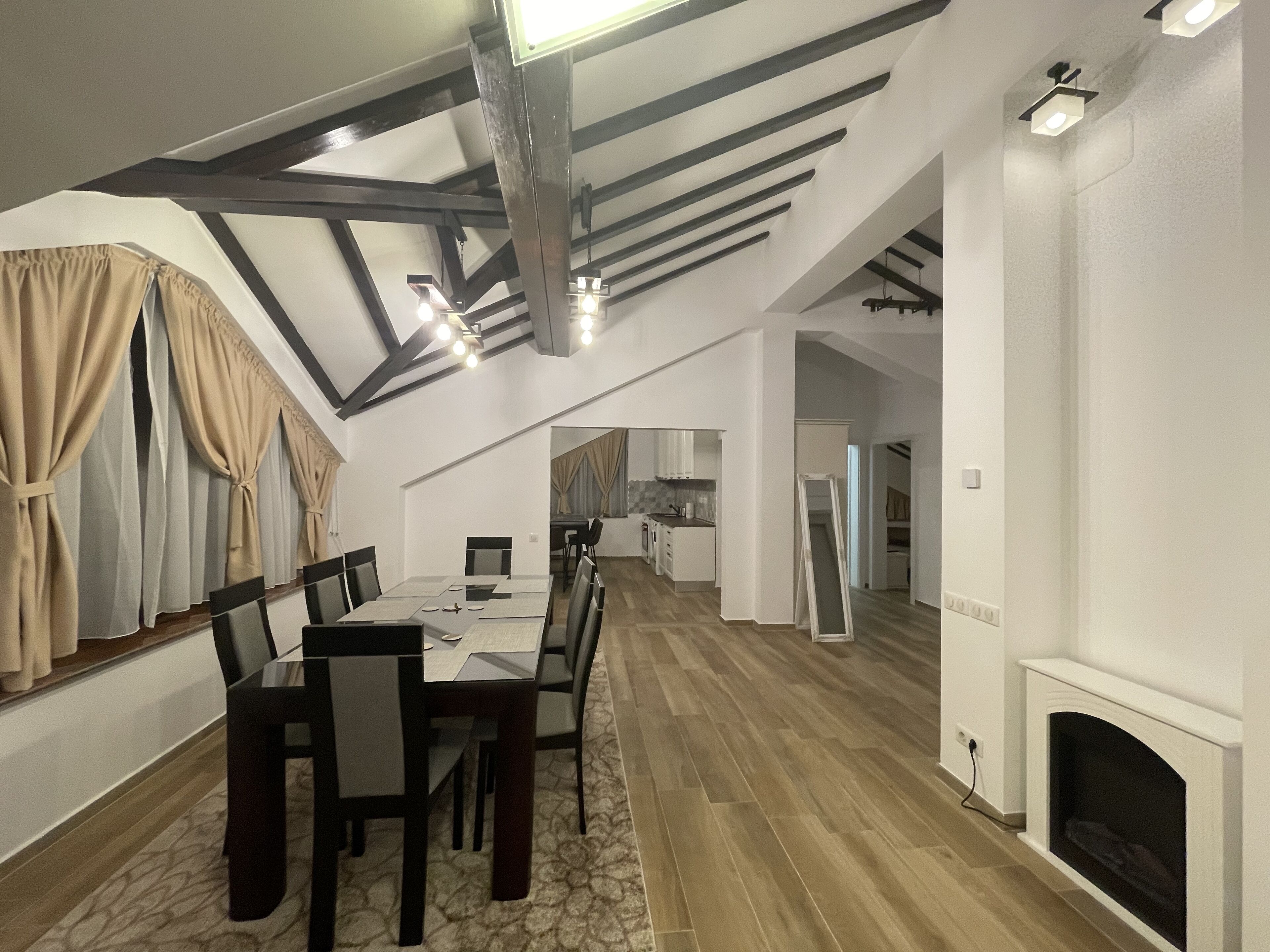 Penthouse | Laptop workspace, iron/ironing board, free WiFi, bed sheets