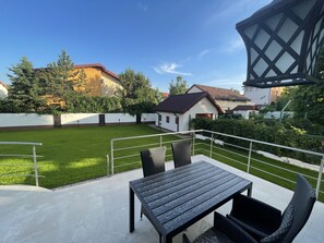 Apartment | Laptop workspace, iron/ironing board, free WiFi, bed sheets - Iarca Inn (Bucharest)