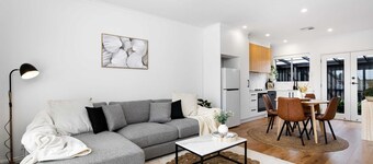 Frankie's Retreat Henley Beach