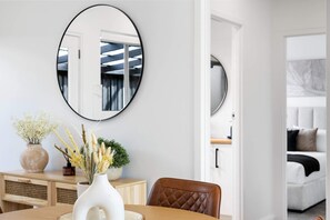 Dining - Frankie's Retreat Henley Beach (Henley Beach)
