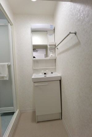 ヘアドライヤー、タオル