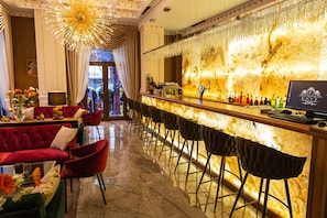 2 bars/lounges - Envy Hotel (Durrës)