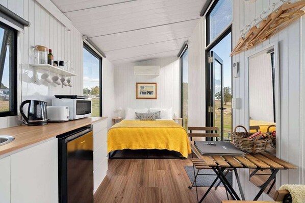 1 habitación, wifi y ropa de cama