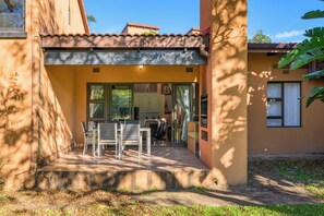 Standard Villa | Terrace/patio