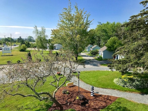 Isleview Cottage 2 - Detached, dog friendly!