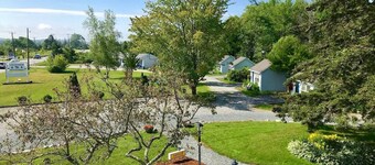 Isleview Motel Room 10 - 10 min drive to Acadia!
