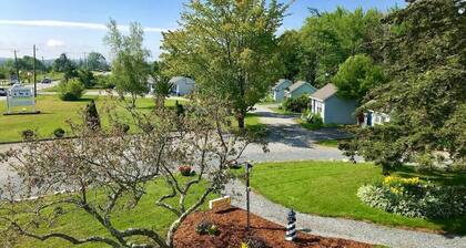 Isleview Motel Room 9 - 10 min drive to Acadia!