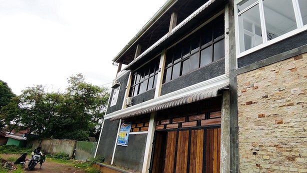 Unclassified image, 1 of 19, button - OYO 92892 Aini Homestay (Ternate)