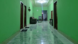 Unclassified image, 4 of 19, button - OYO 92892 Aini Homestay (Ternate)